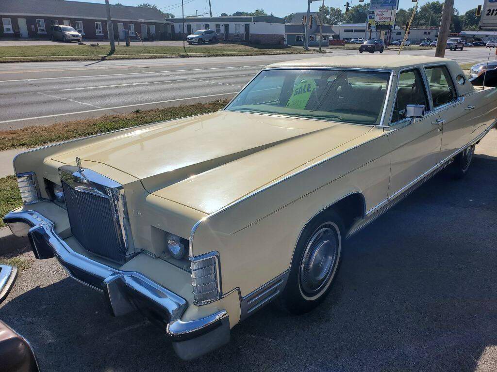 Lincoln-continental-1977-20