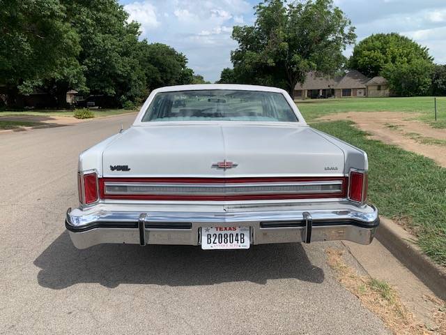 Lincoln-continental-1979-grey-2