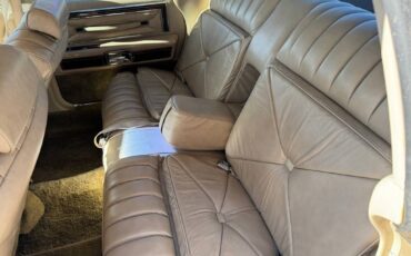 Lincoln-continental-1979-yellow-152