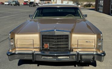 Lincoln-continental-1979-yellow-59