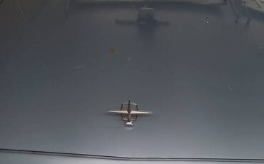 Lincoln-continental-4-door-sedan-1964-blue-1