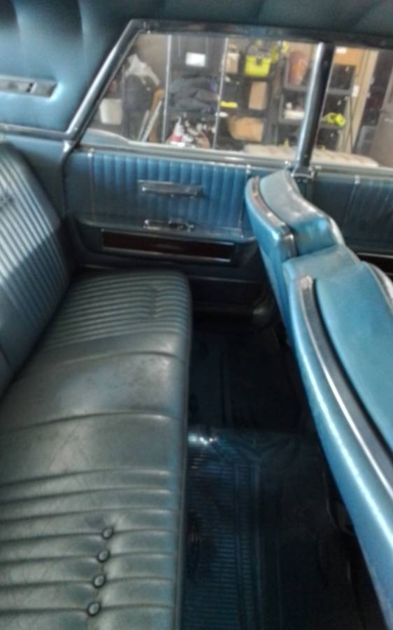 Lincoln-continental-4-door-sedan-1964-blue-16