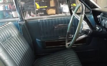 Lincoln-continental-4-door-sedan-1964-blue-17