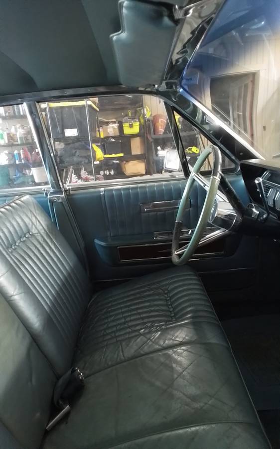 Lincoln-continental-4-door-sedan-1964-blue-17