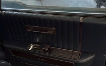 Lincoln-continental-4-door-sedan-1964-blue-19