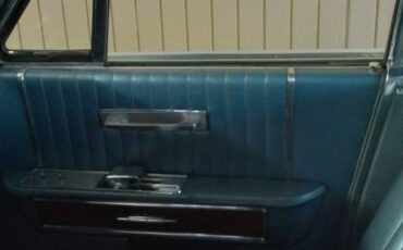 Lincoln-continental-4-door-sedan-1964-blue-7