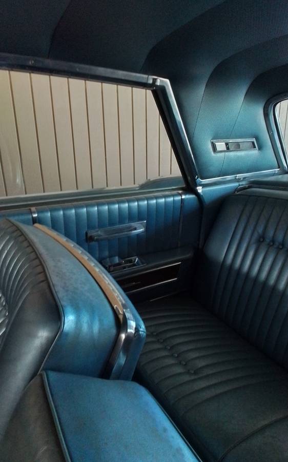 Lincoln-continental-4-door-sedan-1964-blue-8