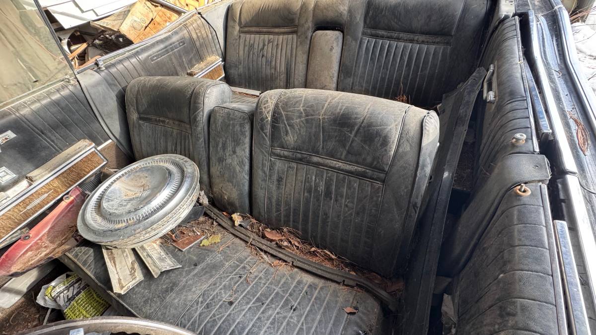 Lincoln-continental-convertible-1967-black-10