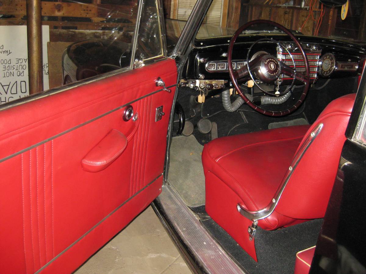 Lincoln-continental-coupe-1947-black-14
