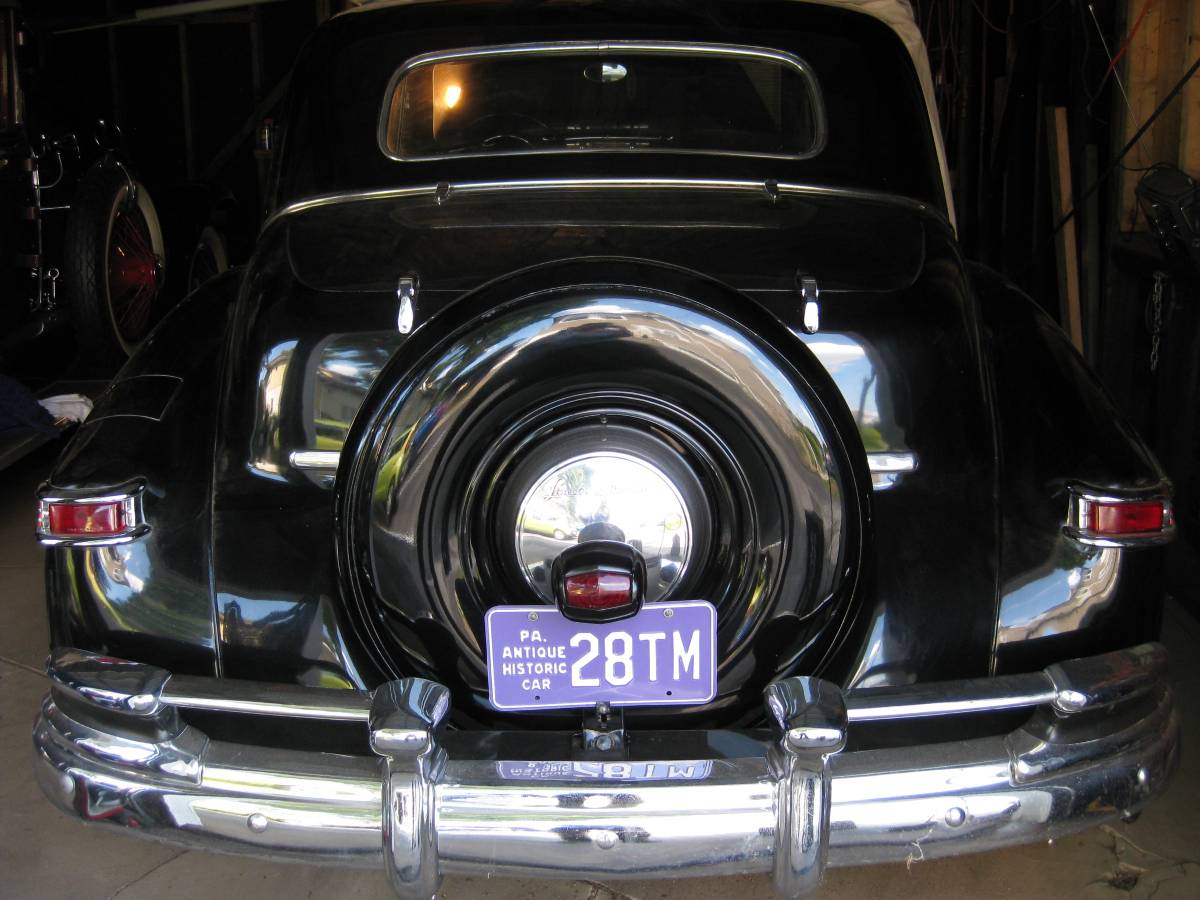 Lincoln-continental-coupe-1947-black-18