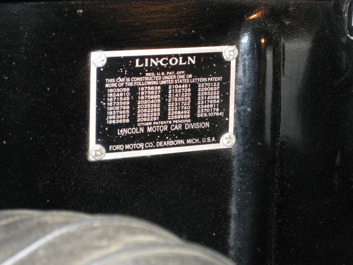 Lincoln-continental-coupe-1947-black-8