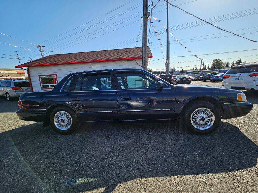 Lincoln-continental-executive-1994-blue-1