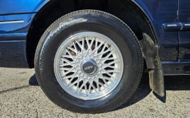 Lincoln-continental-executive-1994-blue-7