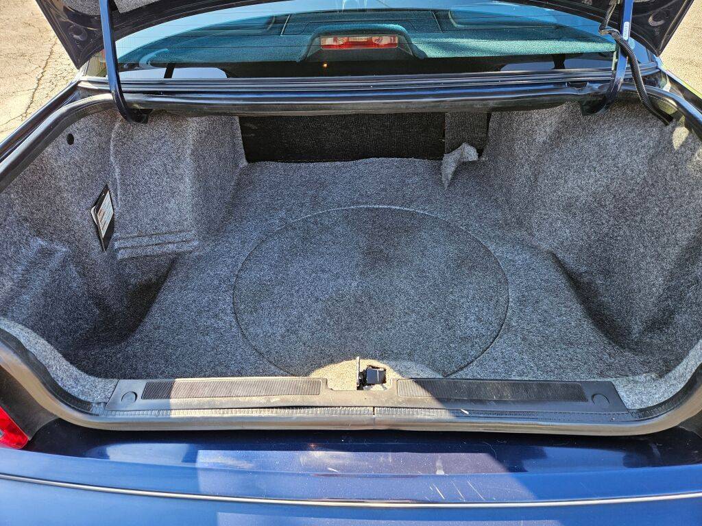 Lincoln-continental-executive-1994-blue-8