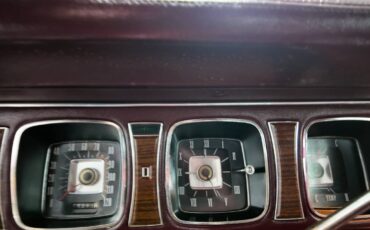 Lincoln-continental-mark-iii-1971-11