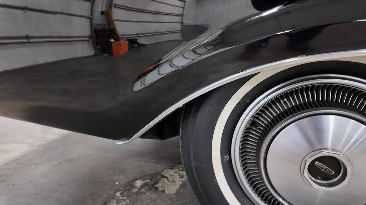 Lincoln-continental-mark-iii-1971-17