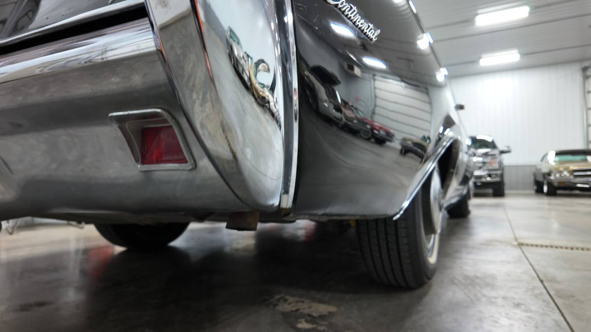 Lincoln-continental-mark-iii-1971-18