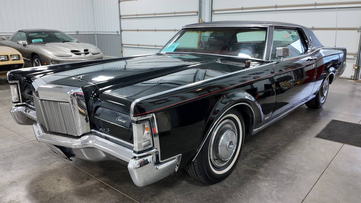 Lincoln-continental-mark-iii-1971-20