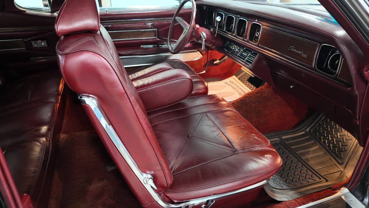 Lincoln-continental-mark-iii-1971-4
