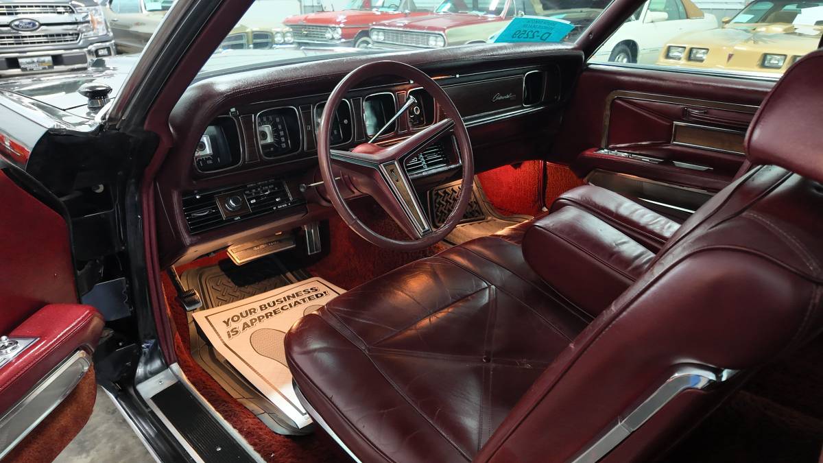 Lincoln-continental-mark-iii-1971