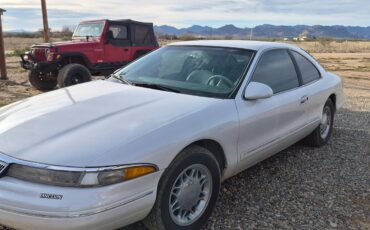 Lincoln-continental-mark-iii-1996-white