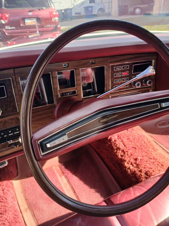 Lincoln-continental-mark-iv-1974-14