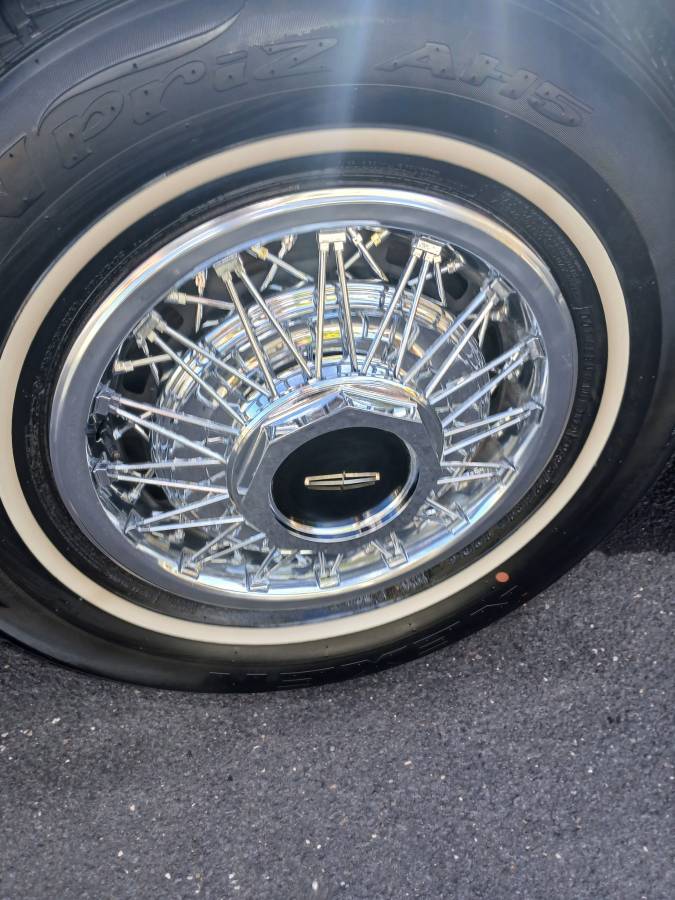 Lincoln-continental-mark-iv-1974-15