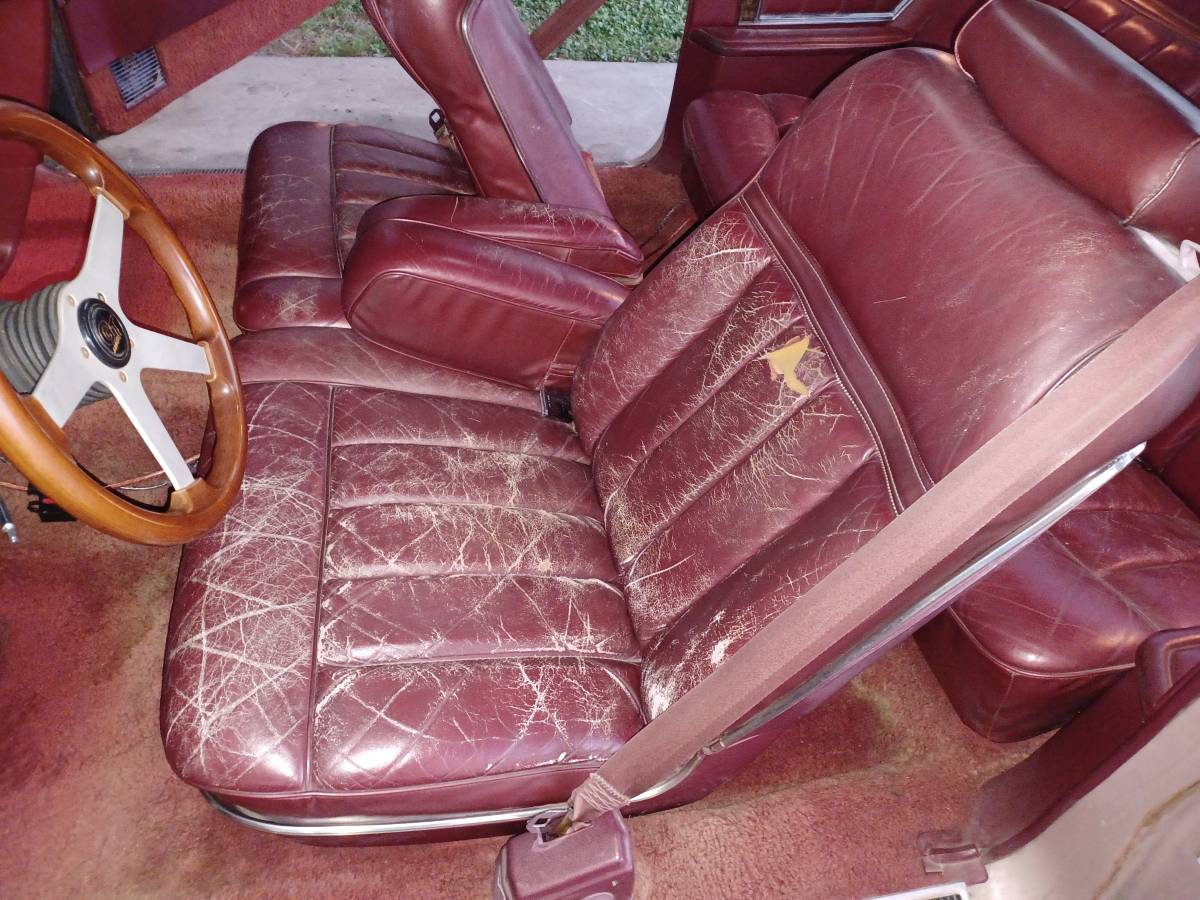 Lincoln-continental-mark-v-1977-11