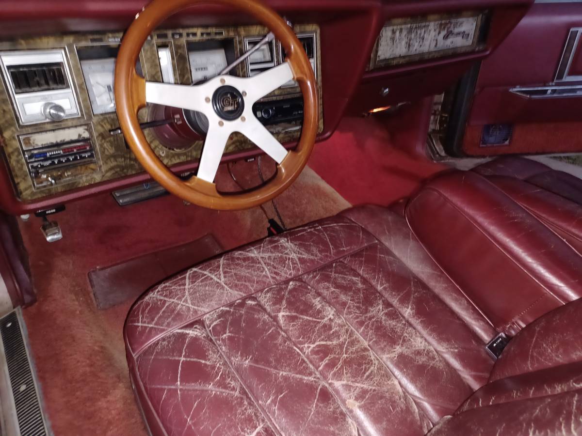 Lincoln-continental-mark-v-1977-12