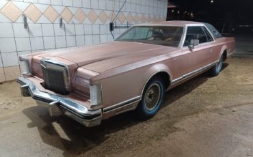 Lincoln-continental-mark-v-1977-2