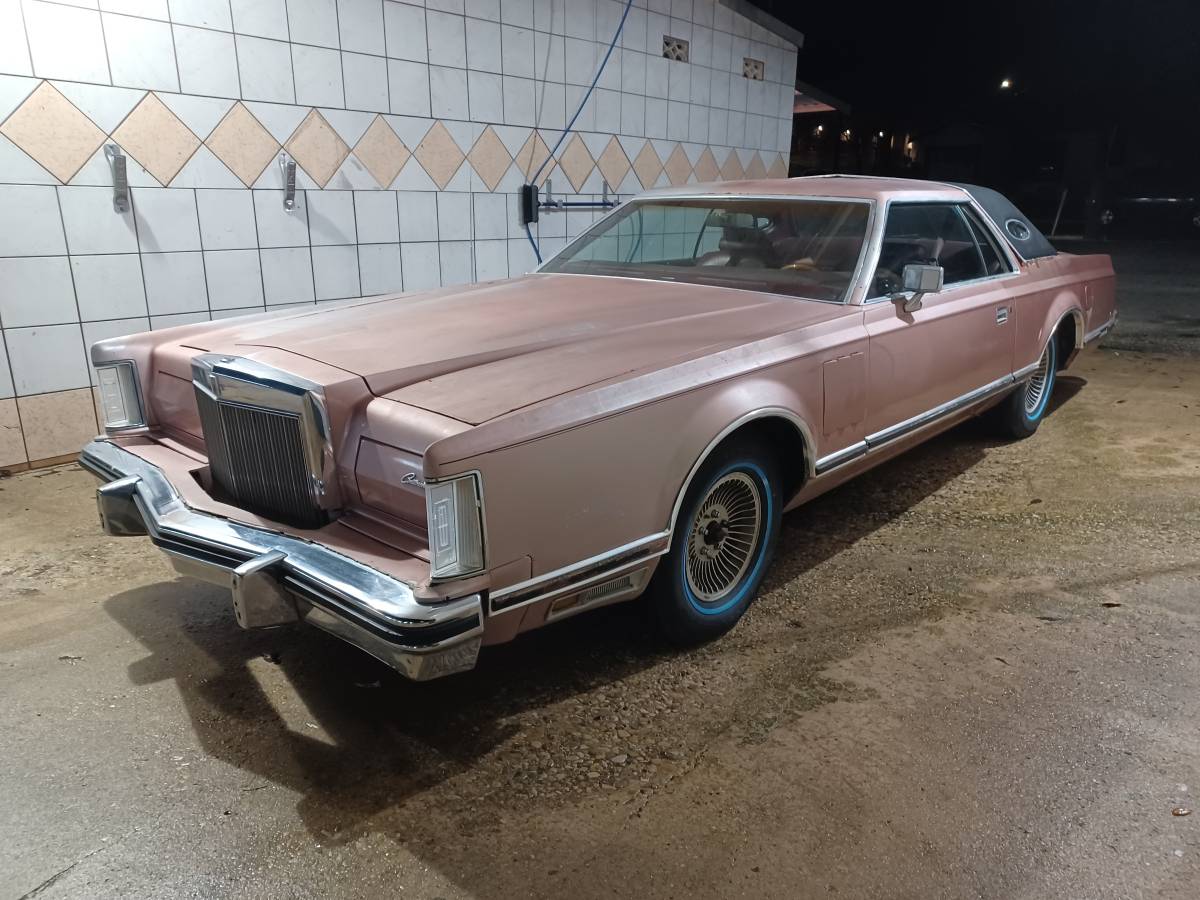 Lincoln-continental-mark-v-1977-2