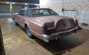 Lincoln-continental-mark-v-1977-4