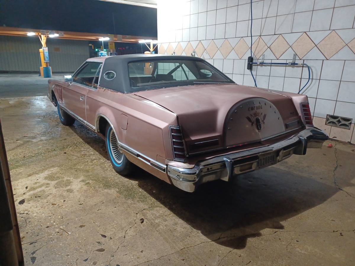 Lincoln-continental-mark-v-1977-4