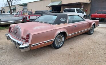 Lincoln-continental-mark-v-1977-5