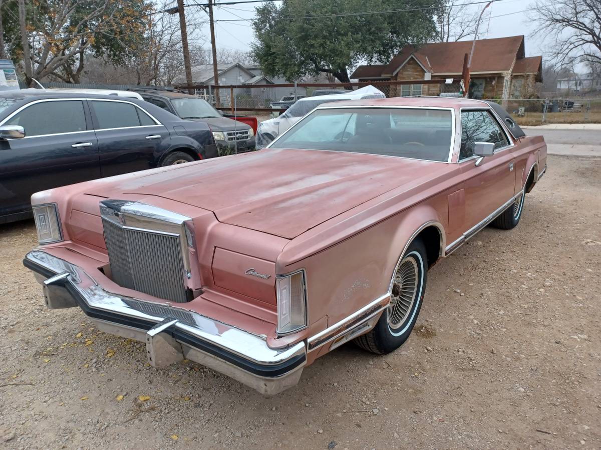 Lincoln-continental-mark-v-1977