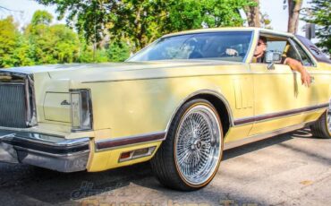 Lincoln-continental-mark-v-1978-16