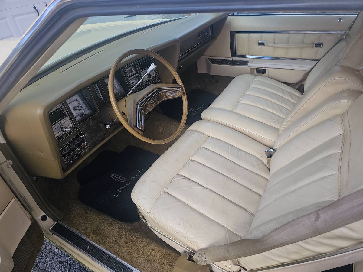 Lincoln-continental-mark-v-1978-7