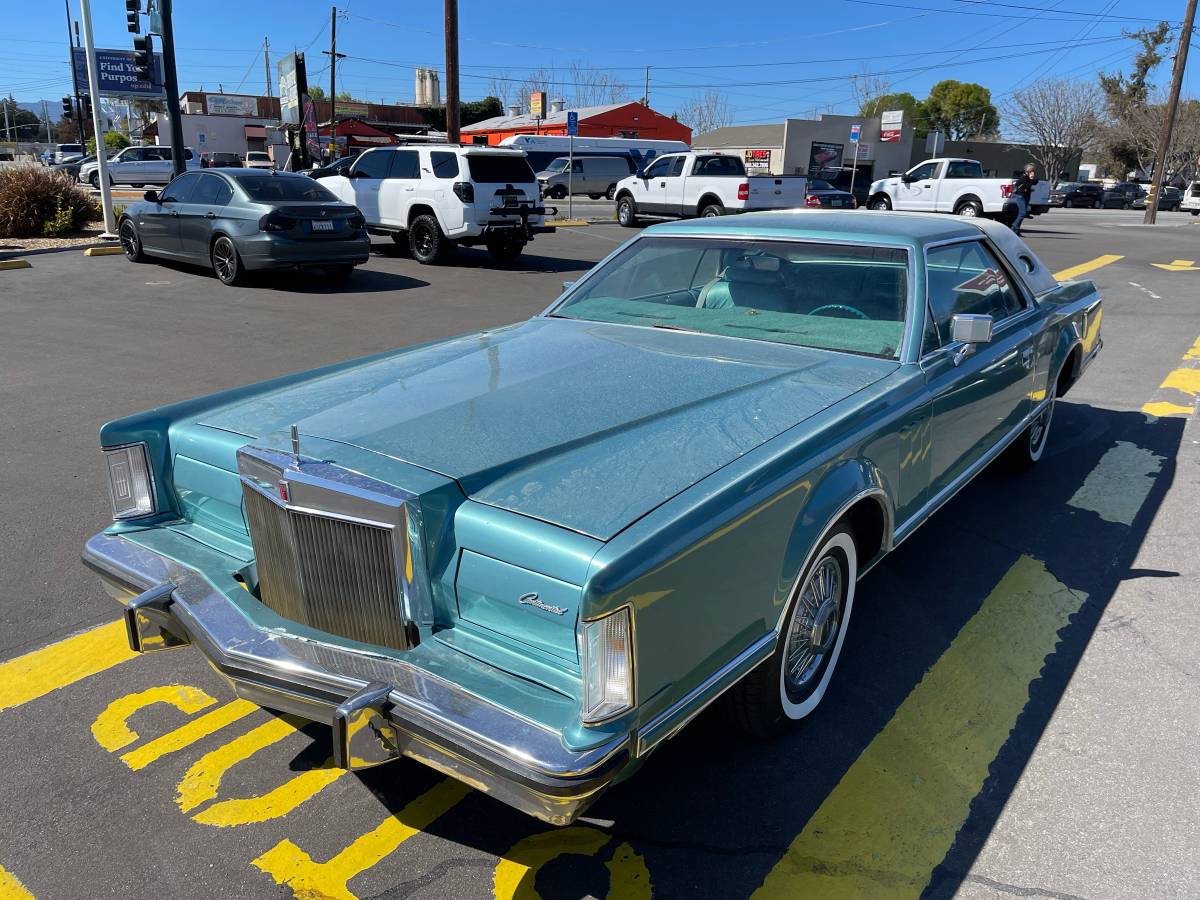 Lincoln-continental-mark-v-1979-green-5