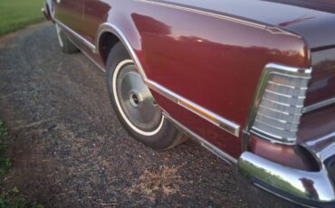 Lincoln-continental-markiv-1975-brown-13