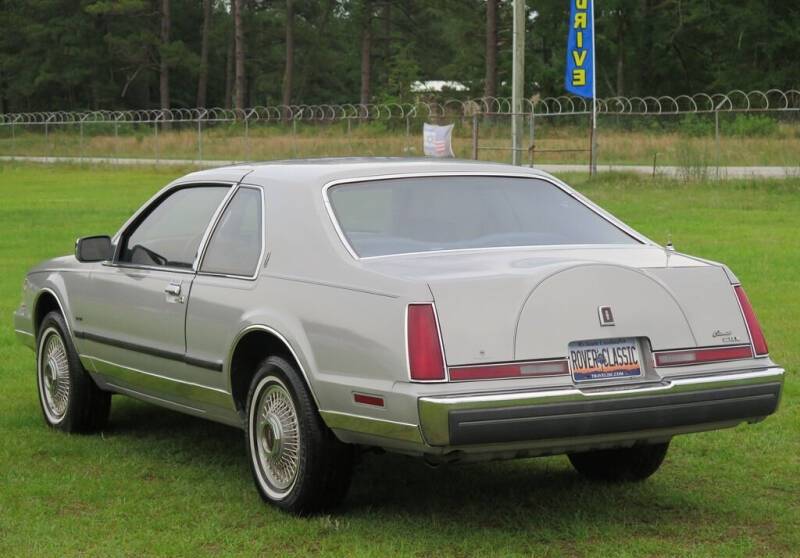Lincoln-mark-1985-grey-12