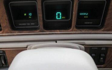 Lincoln-mark-1985-grey-2