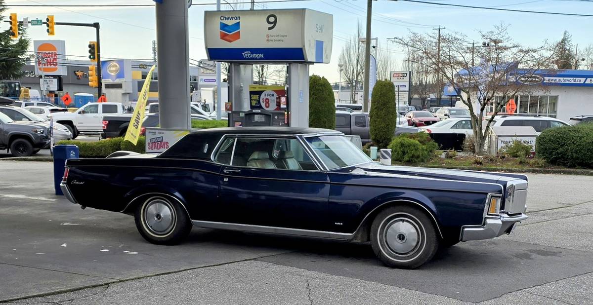 Lincoln-mark-iii-1970-11