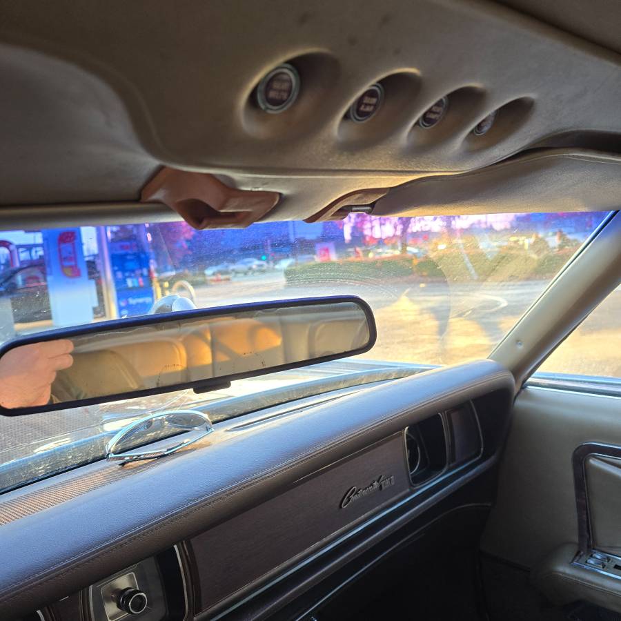 Lincoln-mark-iii-1970-7