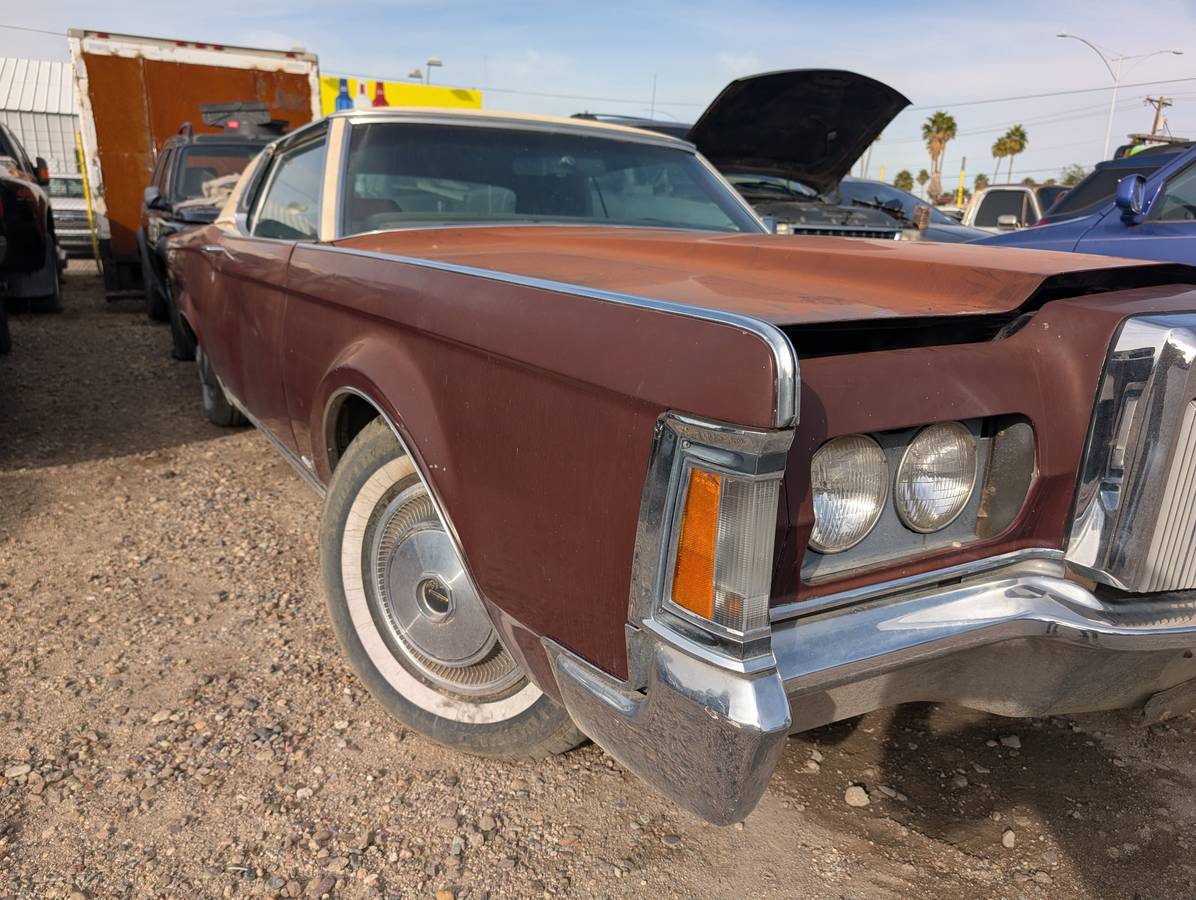 Lincoln-mark-lll-1970-brown-1