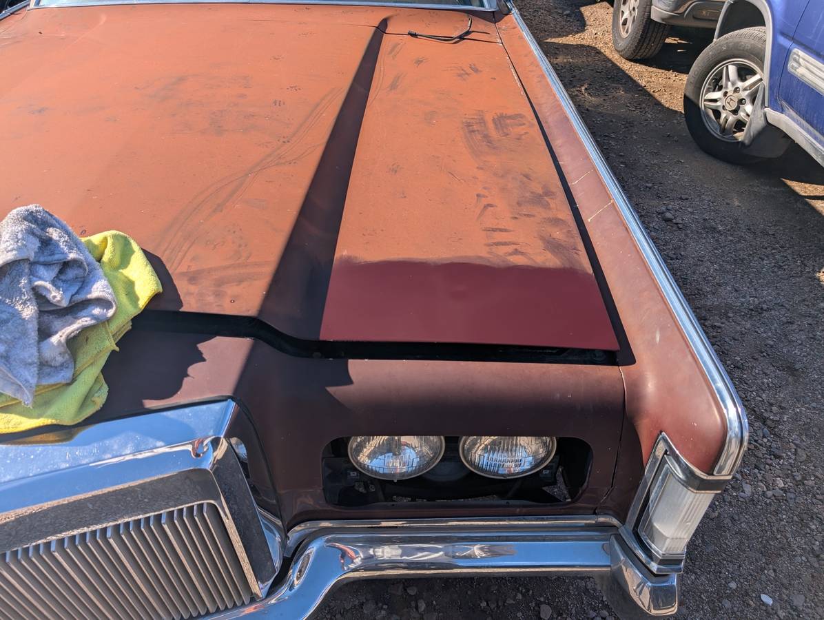 Lincoln-mark-lll-1970-brown-10