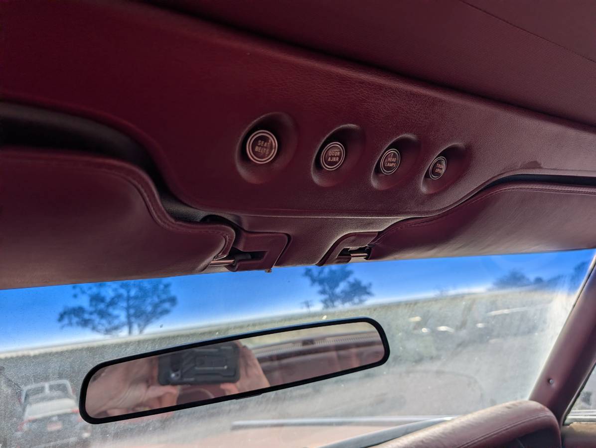 Lincoln-mark-lll-1970-brown-14