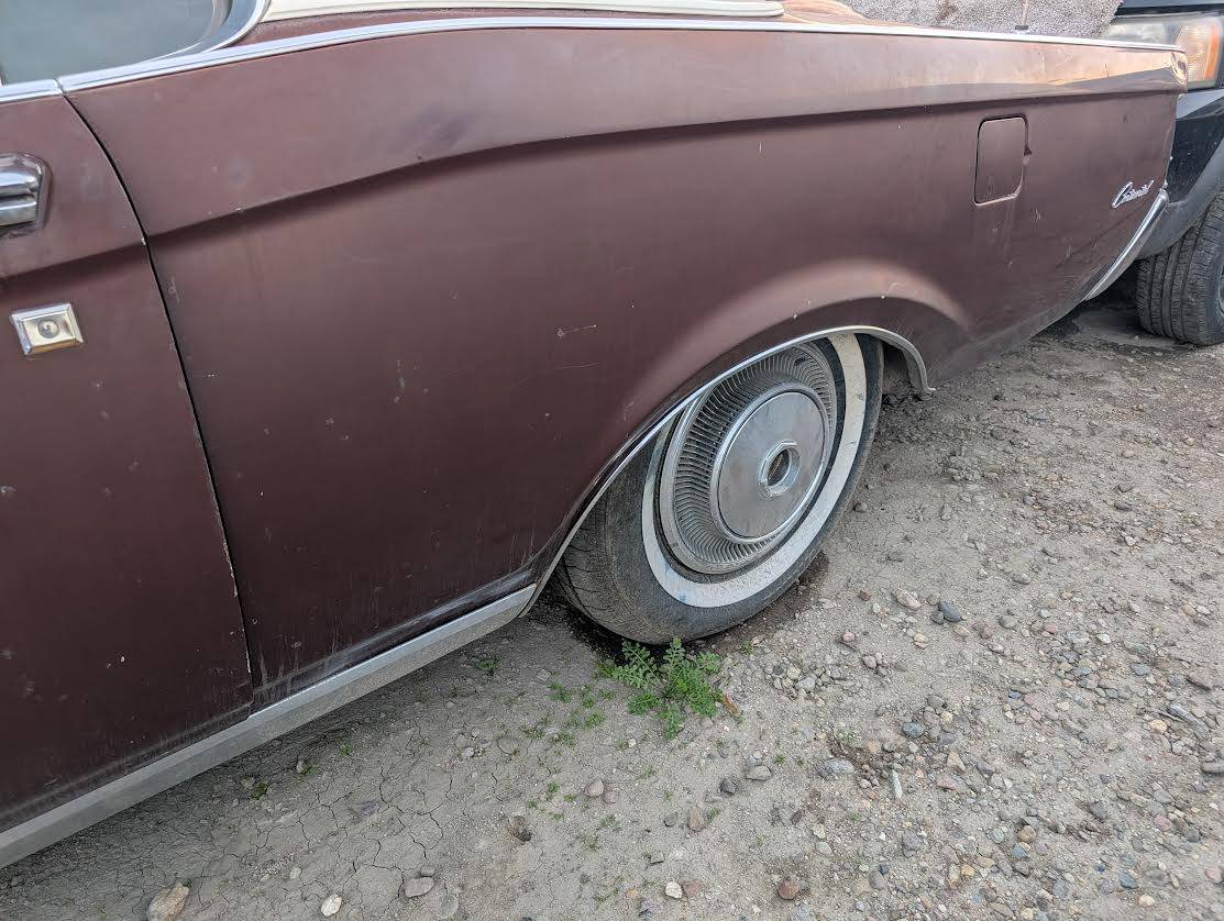 Lincoln-mark-lll-1970-brown-4