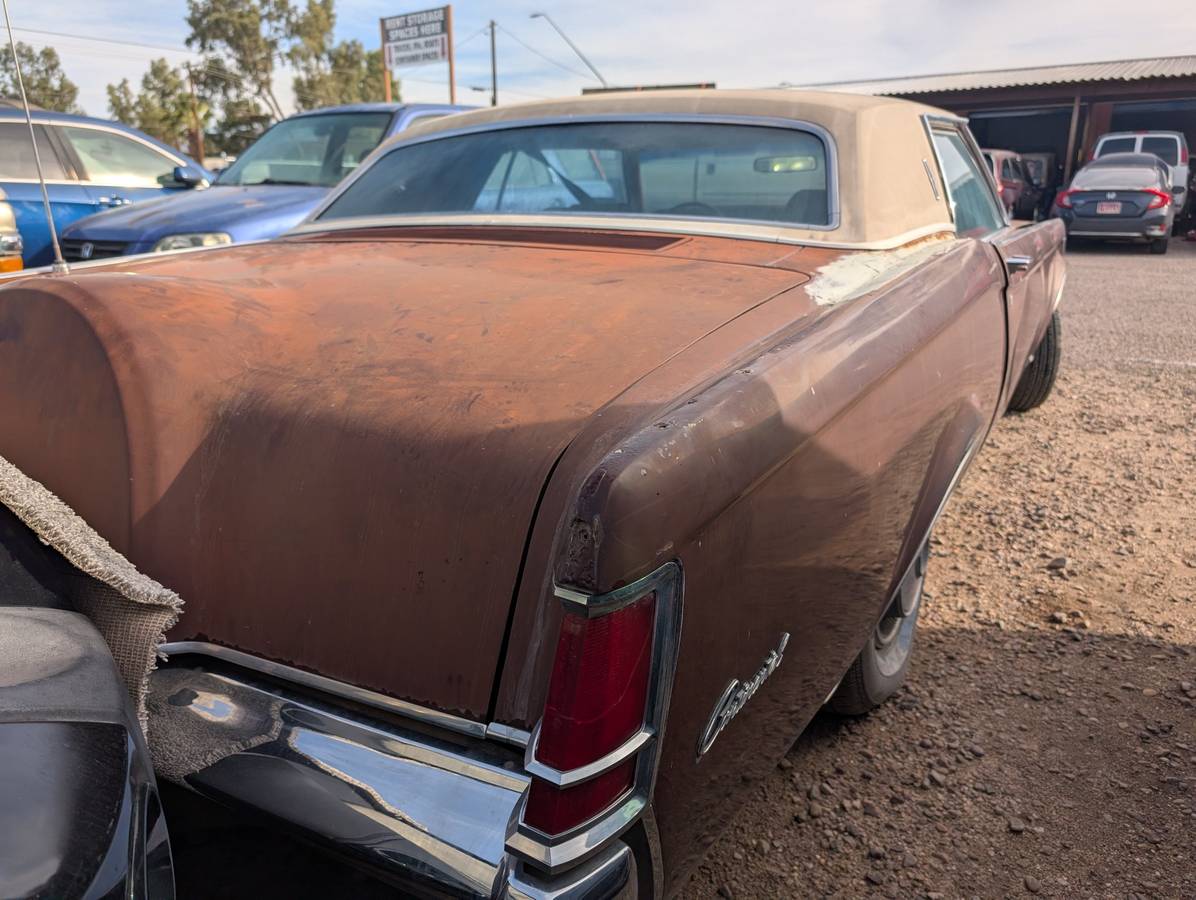 Lincoln-mark-lll-1970-brown-6