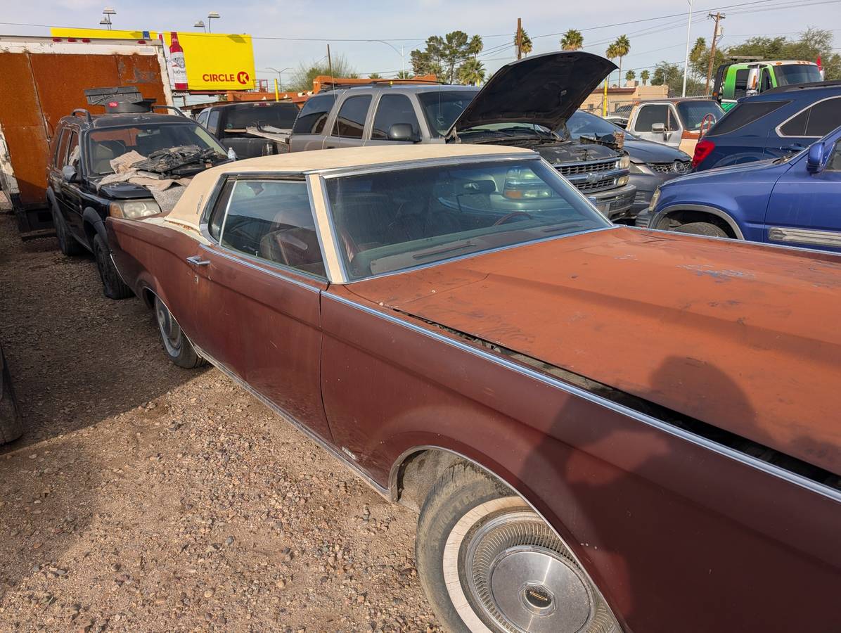 Lincoln-mark-lll-1970-brown-7