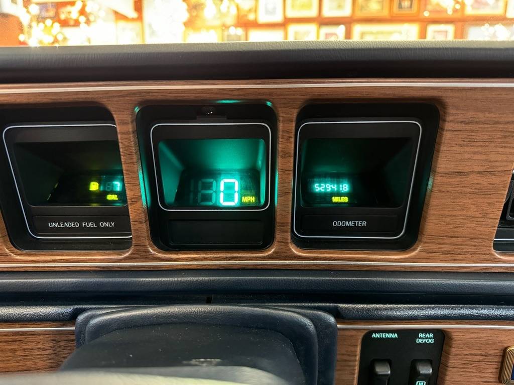 Lincoln-mark-vii-1988-blue-222